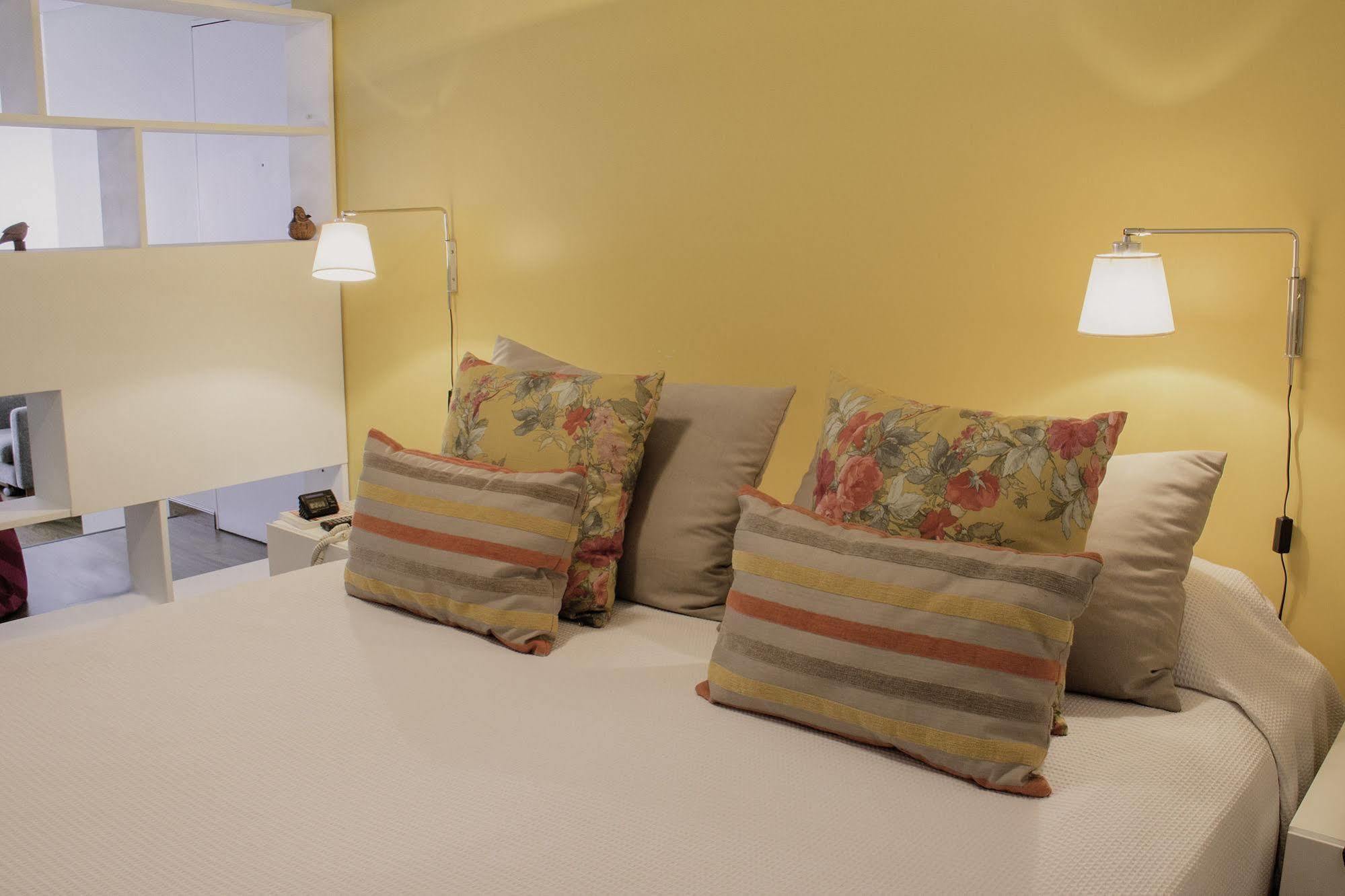 Apartamentos Rent In Buenos Aires Bagian luar foto
